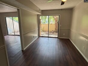 209 Timber Ct in Columbia, SC - Foto de edificio - Building Photo