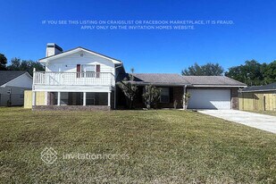 2805 Winterset Park in Winter Haven, FL - Building Photo