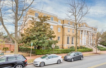 3050 R St NW in Washington, DC - Building Photo - Building Photo