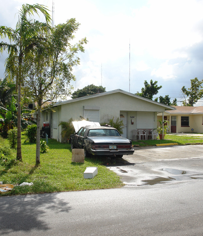 6044-6100 SW 38th St in Miramar, FL - Building Photo - Building Photo