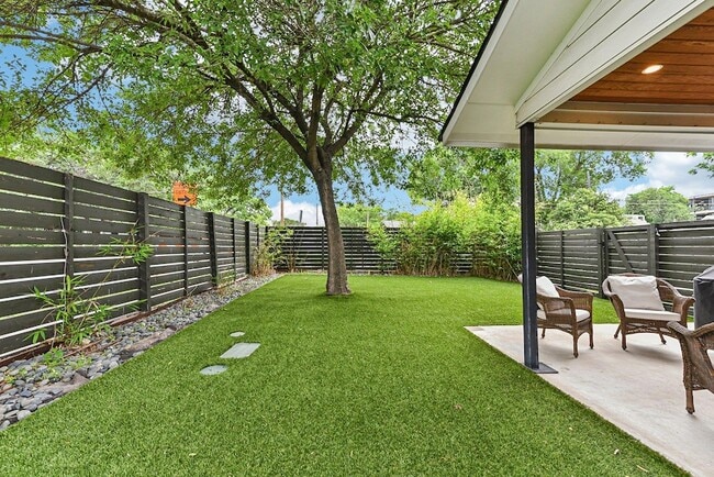 2313 Oak Crest Ave, Unit A in Austin, TX - Building Photo - Building Photo