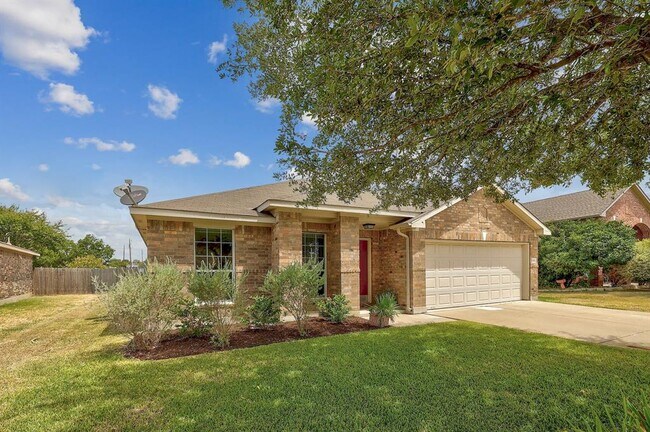 316 Swenson Dr in Hutto, TX - Building Photo - Building Photo