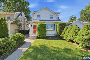 197 Krone Pl in Hackensack, NJ - Building Photo
