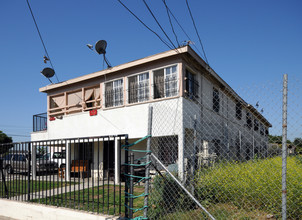 9551-9553 Compton Ave in Los Angeles, CA - Building Photo - Building Photo