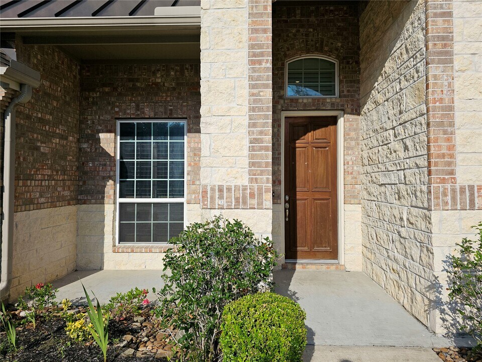 22106 Flashing Ridge in Spring, TX - Building Photo