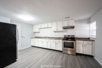 1626 S Ritter Ave in Indianapolis, IN - Foto de edificio - Building Photo