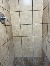 409 Clayton St, Unit 1 in Rivesville, WV - Foto de edificio - Building Photo