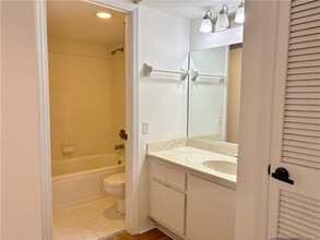 802 SE Central Pkwy in Stuart, FL - Building Photo - Building Photo