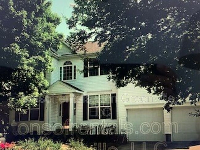 property at 5 Lake Valley Ct