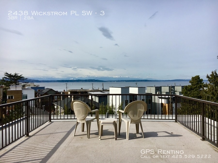 2438 Wickstrom Pl SW-Unit -3 in Seattle, WA - Building Photo