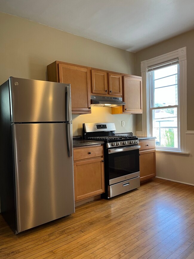 3104 S Griffin Ave, Unit LOWER in Milwaukee, WI - Foto de edificio - Building Photo