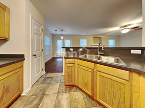 121 Mockernut Dr in Ladson, SC - Building Photo - Building Photo