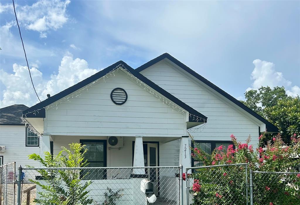 7209 Greenville St in Houston, TX - Building Photo