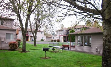 Cornelius Park Apartments in Cornelius, OR - Building Photo - Building Photo