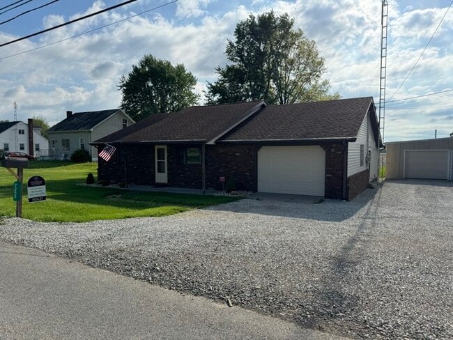 property at 7255 Gomer Rd