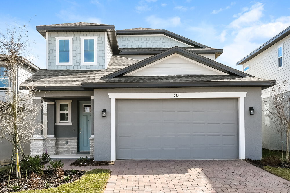 2435 Gold Dust Dr in Minneola, FL - Building Photo