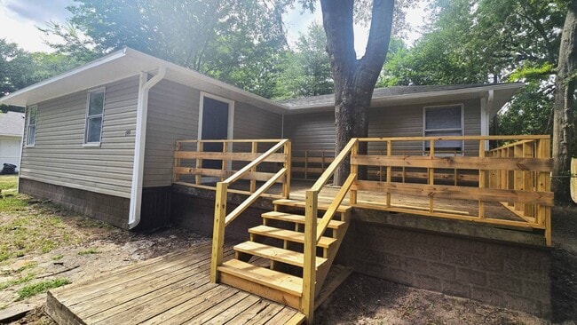 199 Holmes St in Hawkins, TX - Building Photo - Building Photo