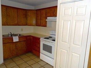 2411 NW 30th St in Lawton, OK - Building Photo - Building Photo