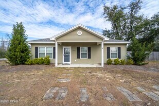 8821 John Pitts Rd in Panama City, FL - Building Photo