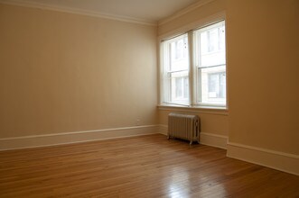 4817 N Springfield Ave-Unit -4817-2E in Chicago, IL - Building Photo - Building Photo