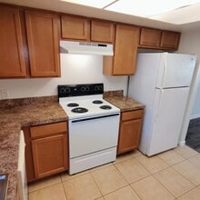 2820 DuPont St S in Gulfport, FL - Building Photo - Building Photo