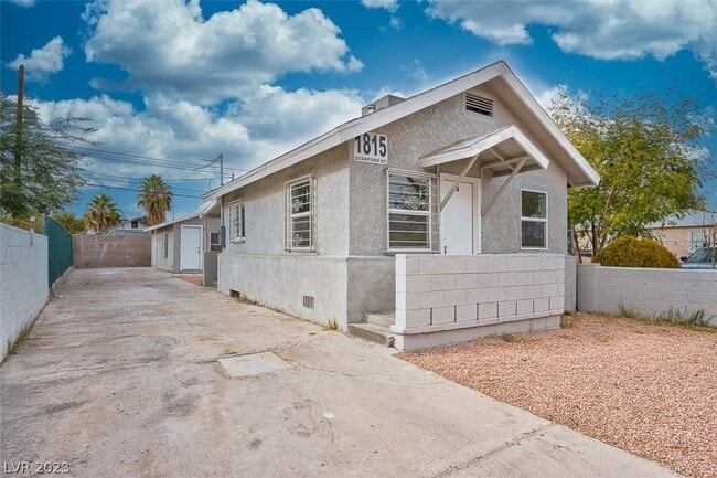 1815 Stanford St in North Las Vegas, NV - Building Photo - Building Photo