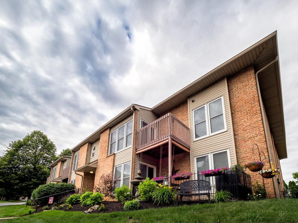 Brookfield Apartments Photo