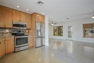 221 NW 47th Ct in Fort Lauderdale, FL - Building Photo - Building Photo