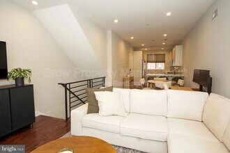 1616 Cambridge St in Philadelphia, PA - Building Photo - Building Photo