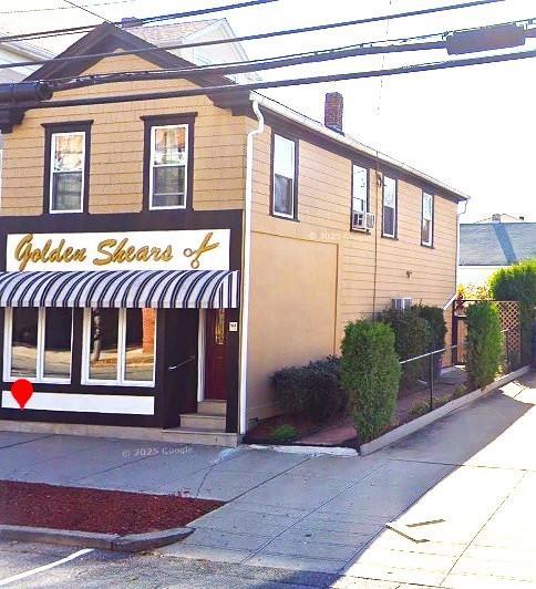 property at 513 Wood St