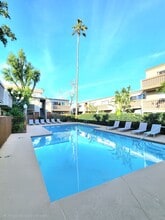 Alpine Terrace Apartments in Canoga Park, CA - Building Photo - Building Photo