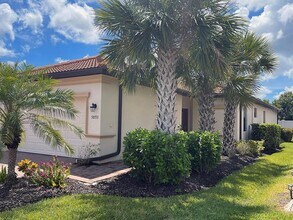 9893 Haze Dr in Venice, FL - Building Photo - Building Photo