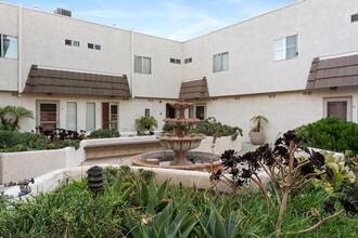 555 Evergreen St in Inglewood, CA - Building Photo - Building Photo