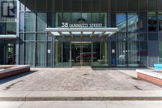 38-2038 Iannuzzi St in Toronto, ON - Building Photo - Building Photo