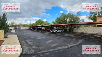 3031 E Blacklidge Dr in Tucson, AZ - Building Photo - Building Photo