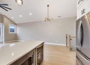 4745 S Indiana Ave in Chicago, IL - Building Photo - Building Photo