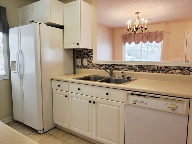 123 Perkins Pl in Seneca, SC - Building Photo - Building Photo