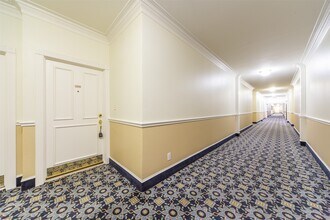 2100 Welch St in Houston, TX - Building Photo - Building Photo