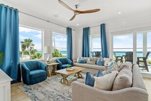 14300 Front Beach Rd in Panama City Beach, FL - Building Photo