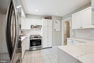 5213 Rayland Dr in Bethesda, MD - Building Photo - Building Photo