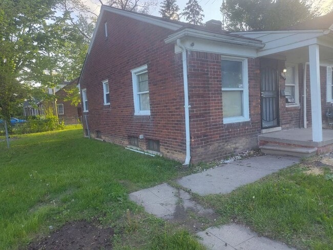 property at 18842 Moross Rd