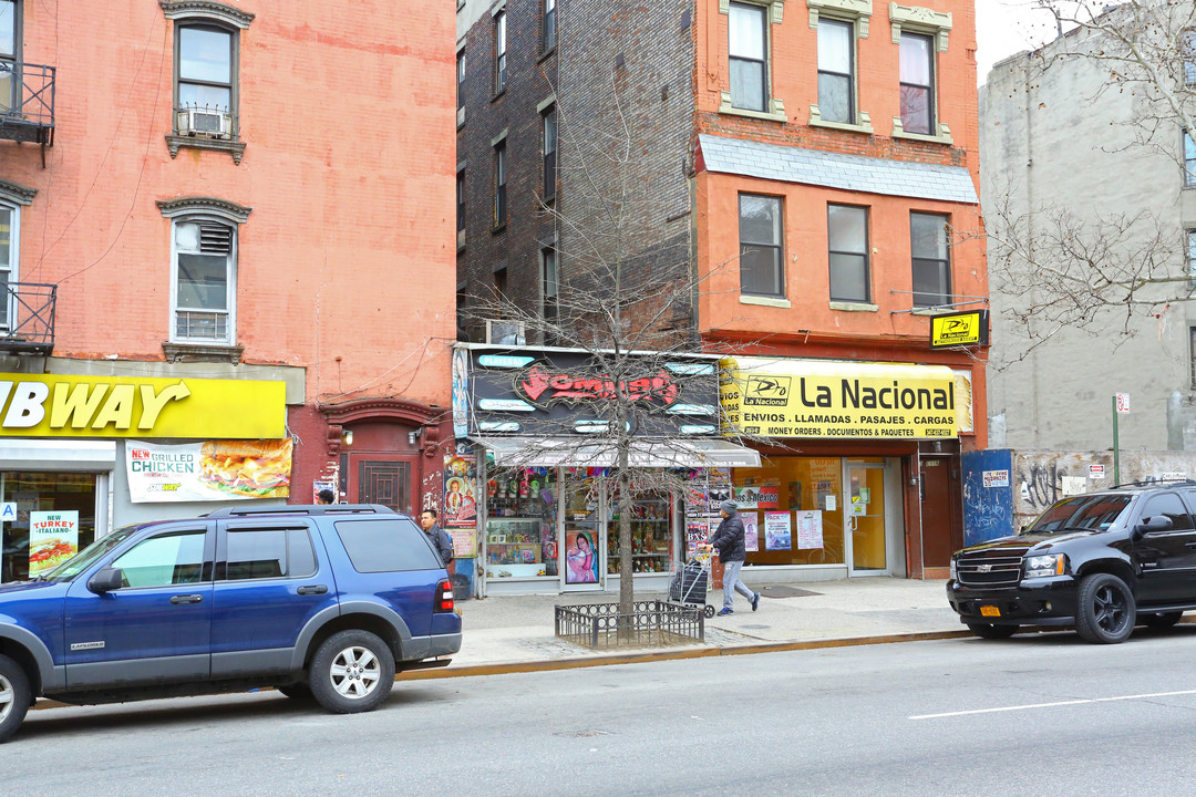 201 E 116th St in New York, NY - Foto de edificio