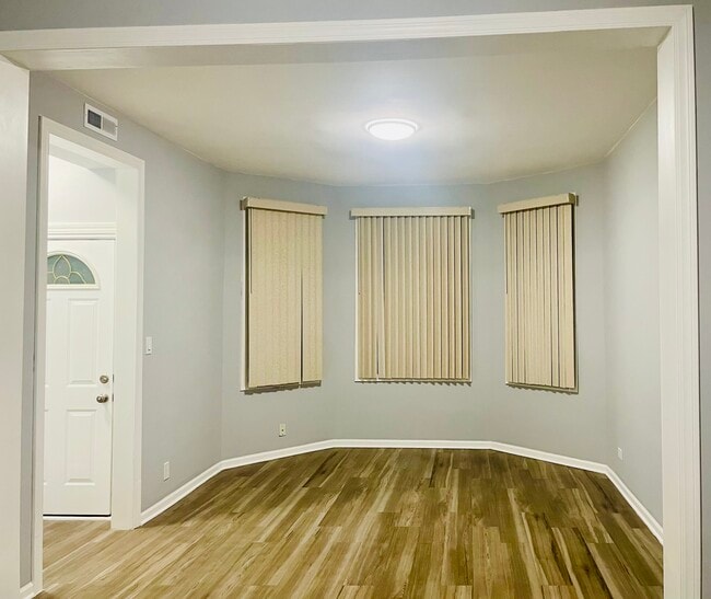 5646 W 22nd Pl, Unit 1 in Cicero, IL - Building Photo - Building Photo