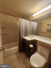 7333 New Hampshire Ave in Takoma Park, MD - Foto de edificio - Building Photo