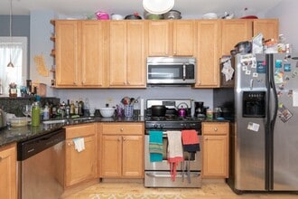 1059 W Fry St, Unit K09J in Chicago, IL - Building Photo - Building Photo