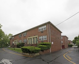 Brookside Gardens Apartments