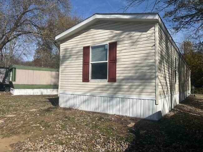 7519 Dorr St in Toledo, OH - Foto de edificio - Building Photo