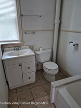 128 Market St in Saugerties, NY - Building Photo - Building Photo