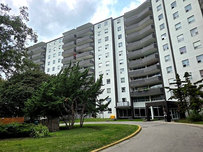 Rowena Drive