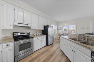 120 Gulf Ct in Gulf Shores, AL - Building Photo - Building Photo